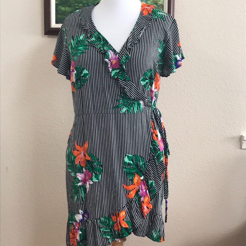 Who What Wear pinstriped floral dress
